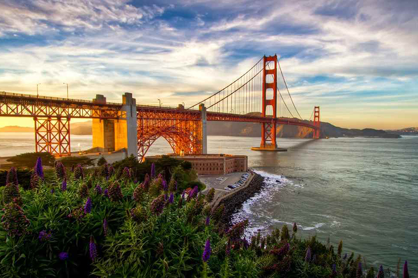 The Golden Gate Bridge features in one California's scenic drives. Photo: Agustin Rafael C. Reyes/Getty Images