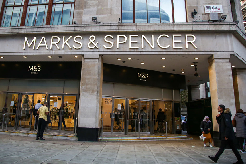 Marks & Spencer on Oxford Street, London (©GettyImages)