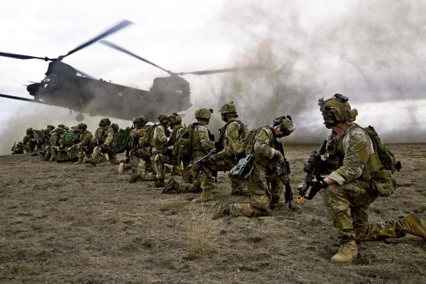 (By Specialist Steven Hitchcock, U.S. Army - https://www.dvidshub.net/image/1161165/75th-ranger-regiment-task-force-training, Public Domain via Wikimedia Commons)