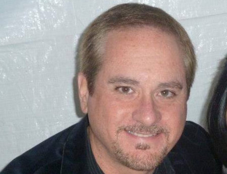 CEO Armando Azarloza