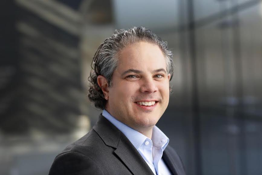 Aura has hired Howard Clabo as chief communications officer.