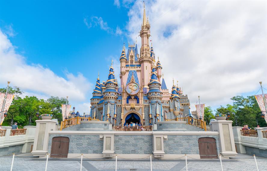 Image of Cindarella castle at Disney World