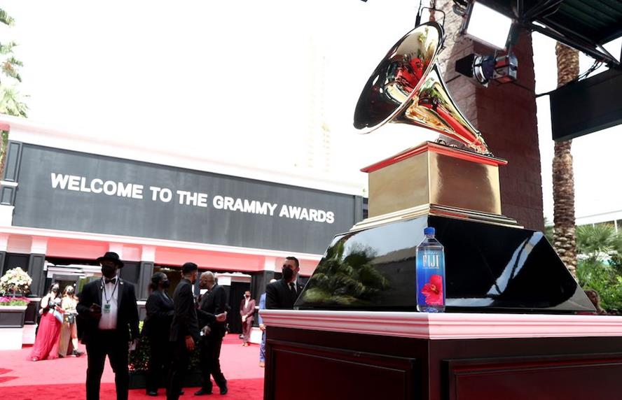 People on the Grammy Awards red carpet