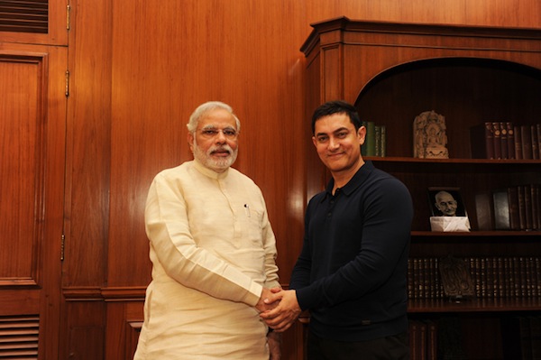 Aamir Khan (right), meeting Indian prime minister Narendra Modi (Narendra Modi/Flickr)