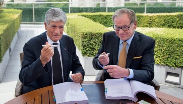 Publicis CEO Maurice Levy and Omnicom chief executive John Wren at the deal's announcement last July