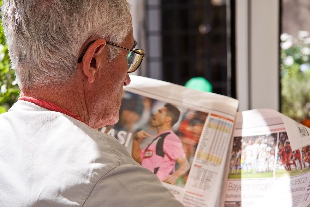 89 per cent of time spent reading national newspapers is in print format, says research