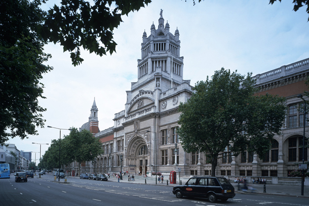 V&A: New arrival at the museum (credit: Victoria & Albert Museum)