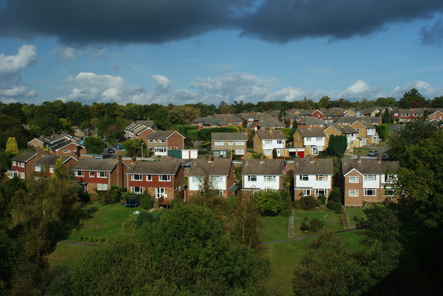 East Grinstead (cc-by-sa/2.0 - © Peter Trimming - geograph.org.uk/p/1529204)