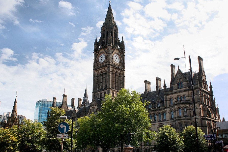 Manchester Town Hall - image: Robert Cutts (CC BY 2.0)