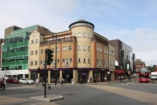 Wimbledon Town Centre cc-by-sa/2.0 - © Des Blenkinsopp