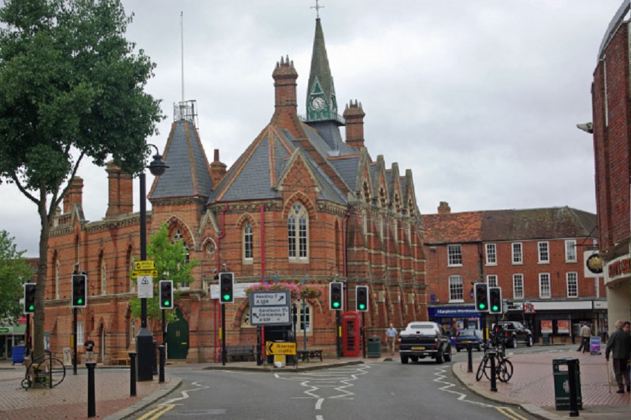 Wokingham Town Hall. Pic: Stephen McKay, Wikimedia Commons