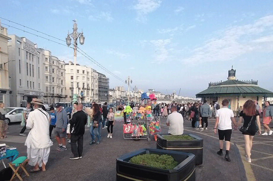 Brighton seafront (pic: cc-by-sa/2.0 - © Ryan Griffiths - geograph.org.uk/p/6953602)