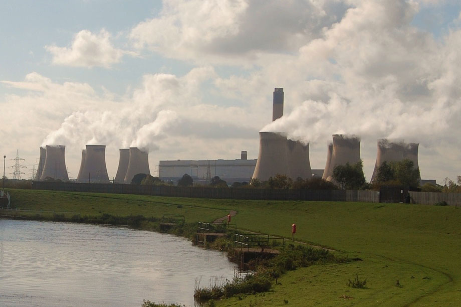 The existing power plant at Drax (pic David Locke via Flickr)