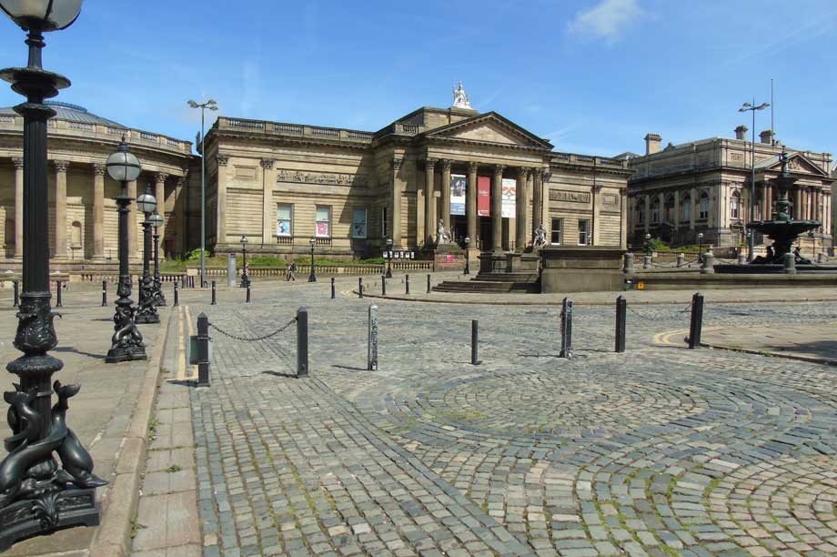 Liverpool's Walker Art Gallery and Central Library (Photo © Carroll Pierce, cc-by-sa/2.0)