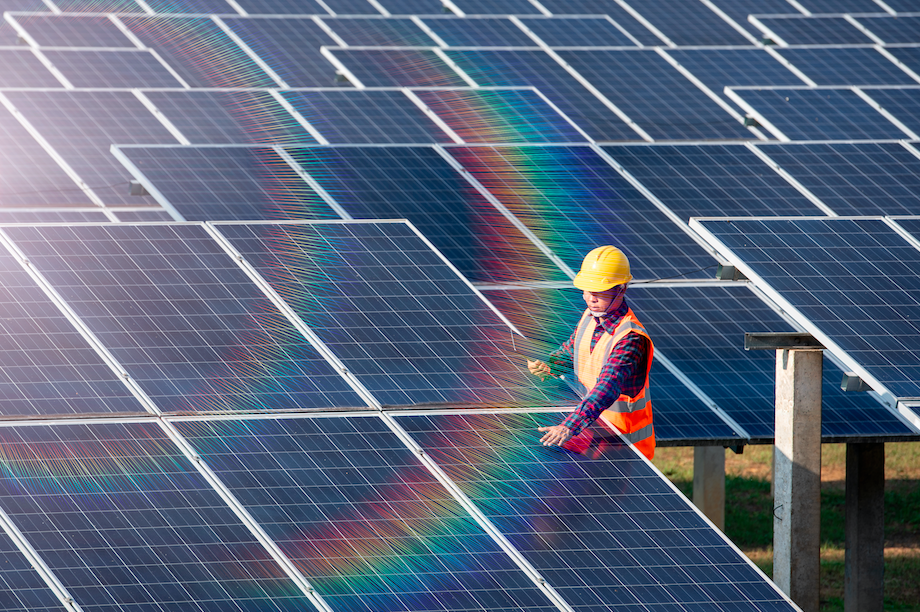 Solar farm technician (Pic: Getty)