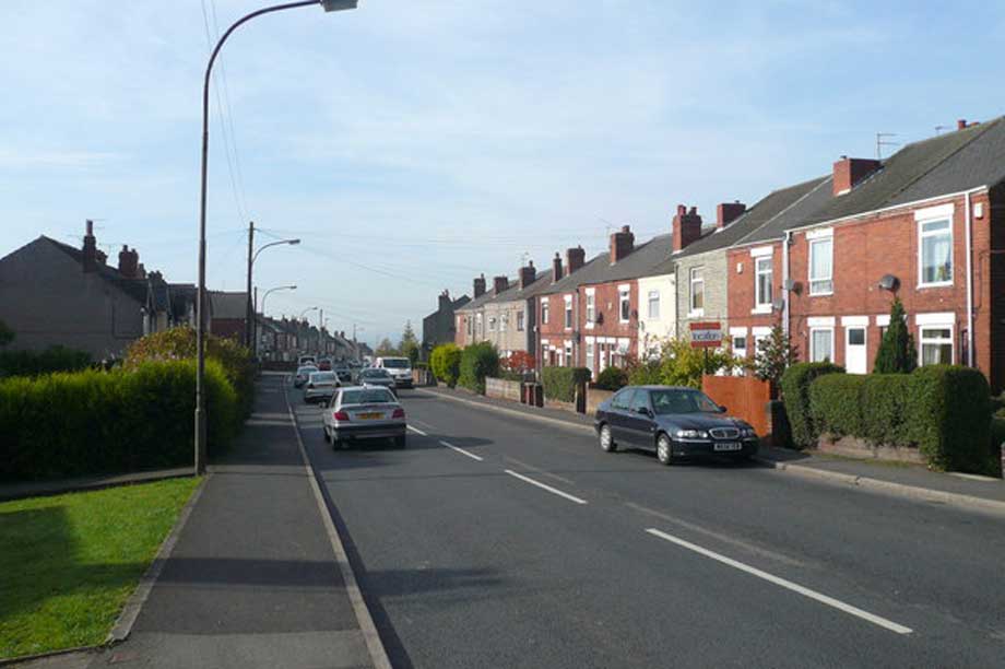 Williamthorpe Road (pic: cc-by-sa/2.0 - © Alan Heardman - geograph.org.uk/p/582149)