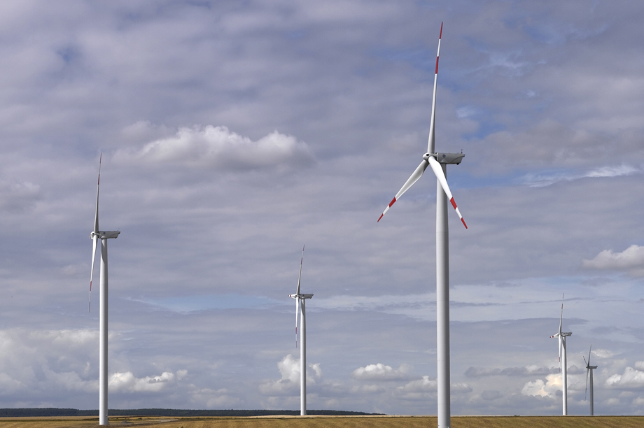 Wind farms: 27-turbine scheme approved