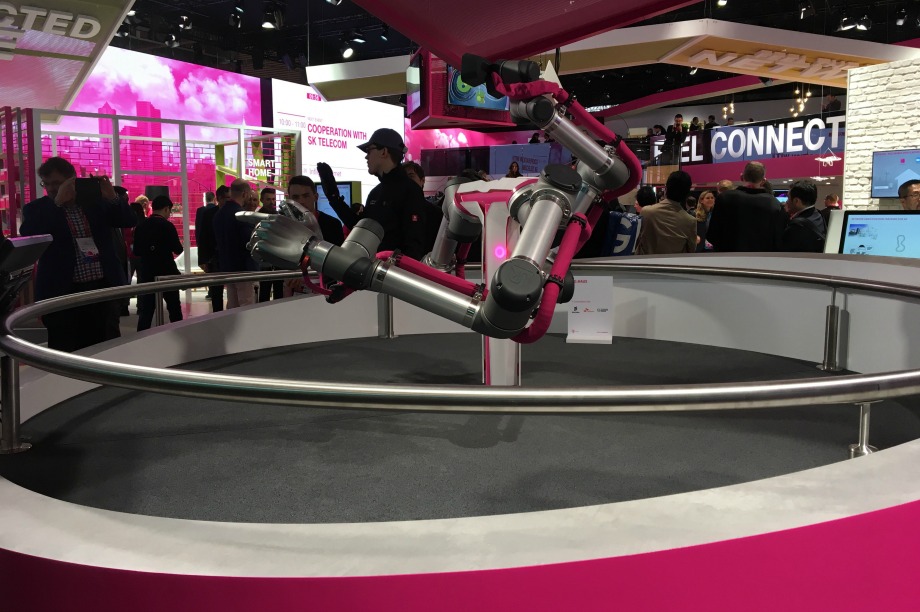 The T-Mobile stand uses robotics at Mobile World Congress 2017