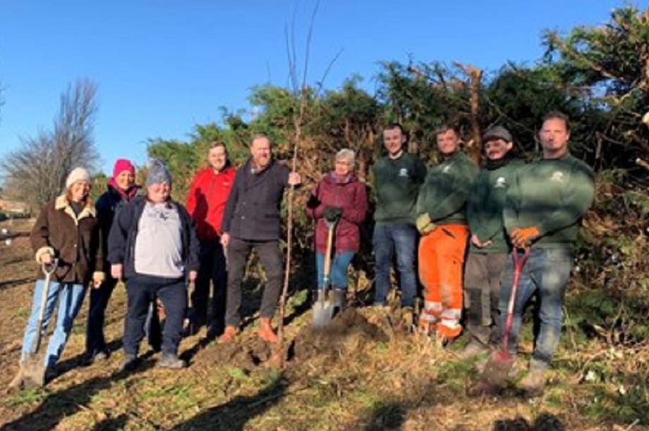 Council creating a green corridor for wildlife on disused railway site ...